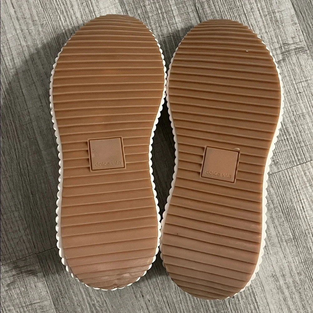 Dolce vita Knit Sneakers - Picture 7 of 12